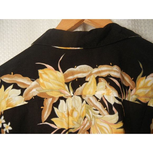 Hilo Hattie Hawaiian original 1 pocket button up casual shirt M  yellow floral - Picture 6 of 6